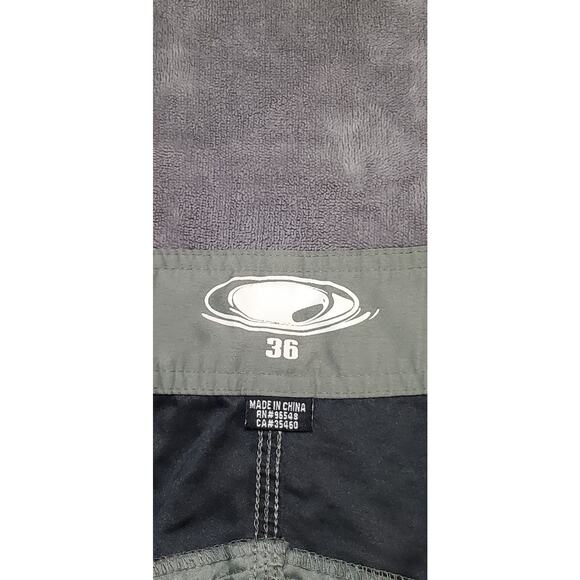 Oakley Size 36 Black Gray Board Shorts Surf Swim Trunks Men's Summer C26-31 - Picture 4 of 8